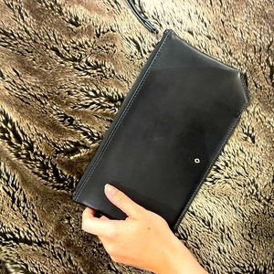 Philo Montreal 100% leather clutch